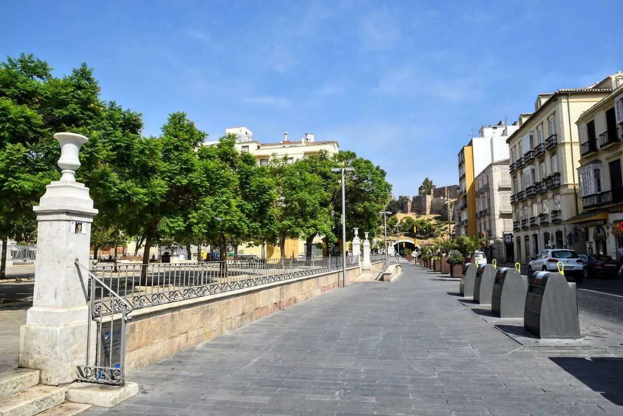 Lyrioshomes Malaga Cervantes 0*,