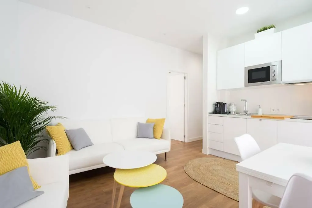 Lyrioshomes Malaga Cervantes 0*,