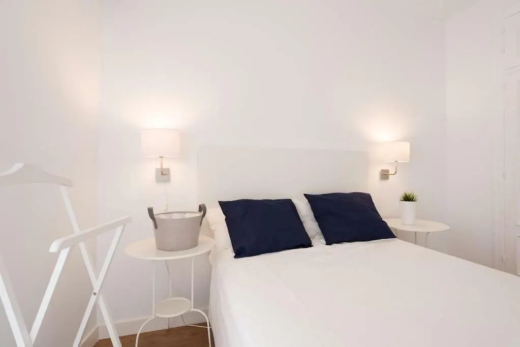 Lyrioshomes Malaga Cervantes 0*,